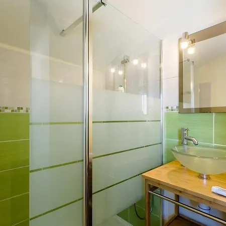 Hostel Nami House Anglet